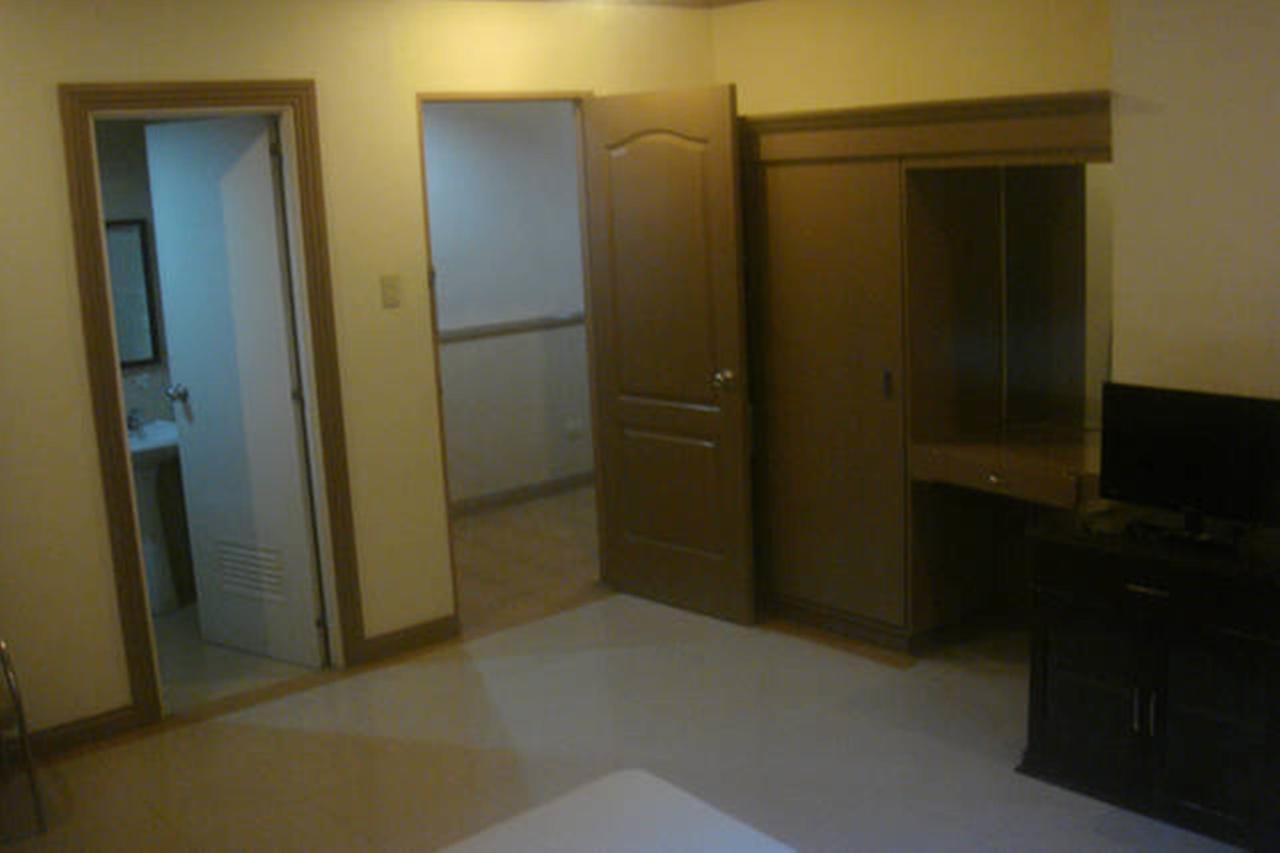Balibago Villa Hotel Angeles Exteriör bild