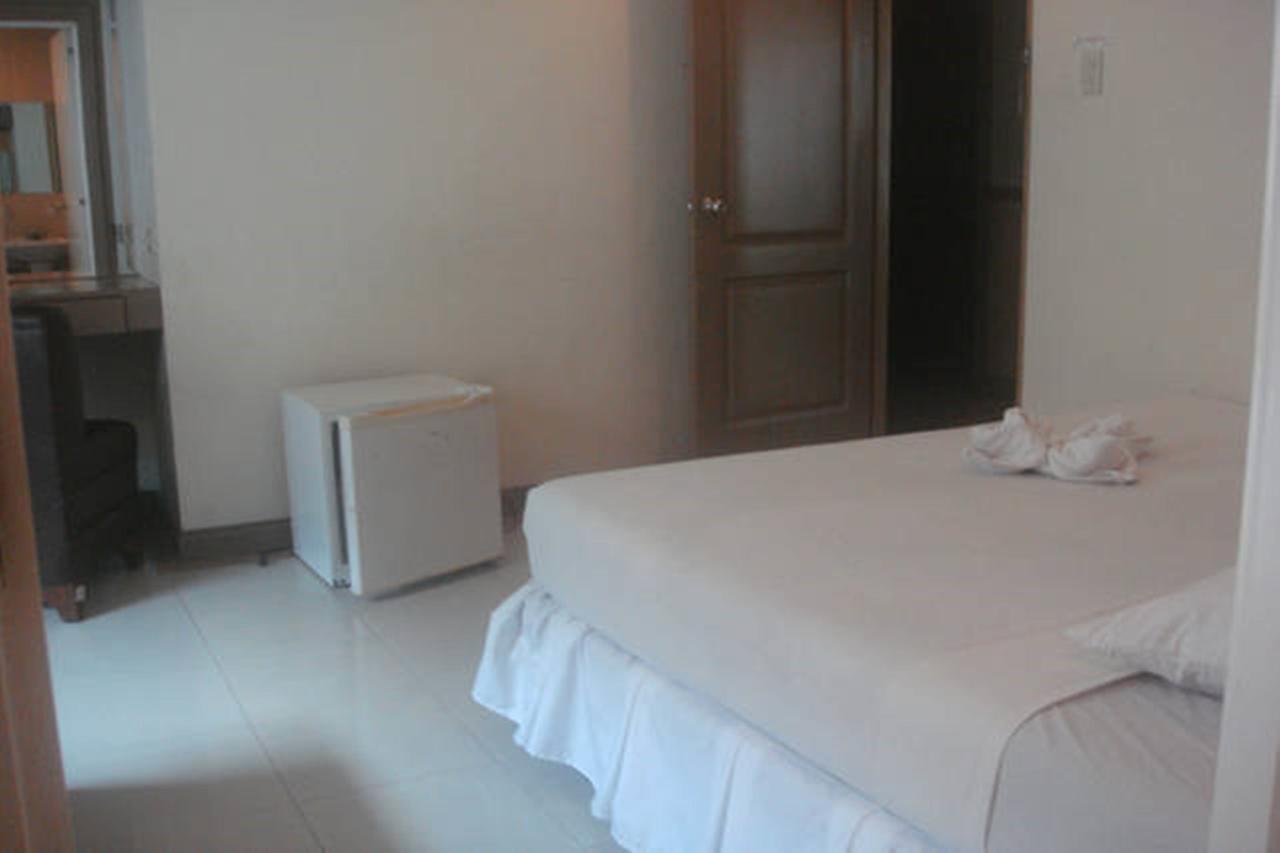 Balibago Villa Hotel Angeles Exteriör bild