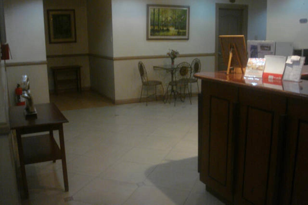 Balibago Villa Hotel Angeles Exteriör bild