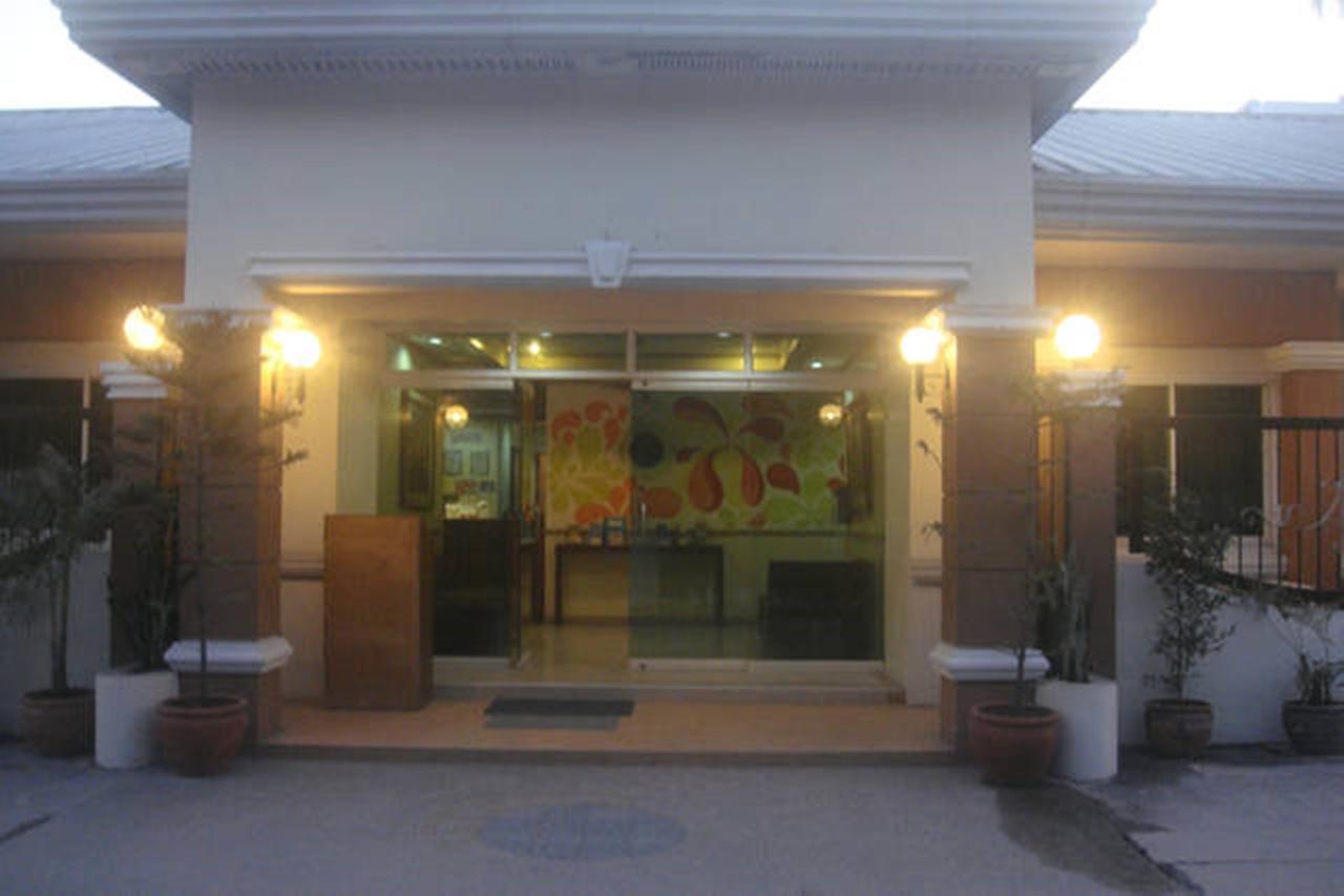 Balibago Villa Hotel Angeles Exteriör bild