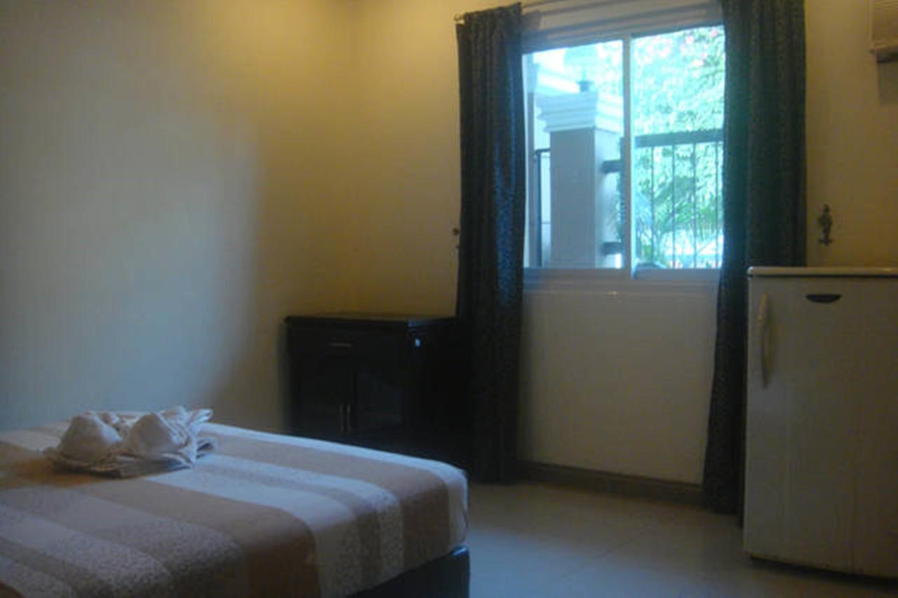Balibago Villa Hotel Angeles Exteriör bild