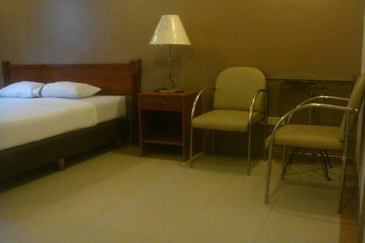 Balibago Villa Hotel Angeles Exteriör bild